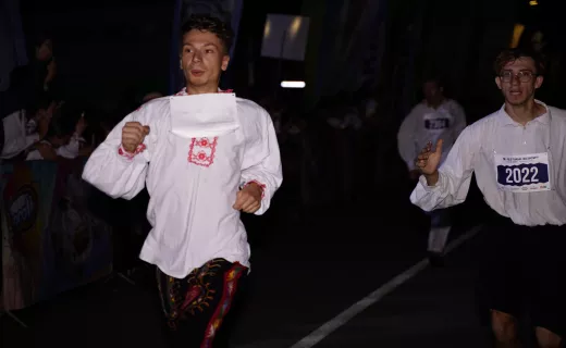 Pobiegli w strojach ludowych po zwycięstwo. Bieg Lachów i Górali rozpoczął 16. Festiwal Biegowy w Piwnicznej - 16